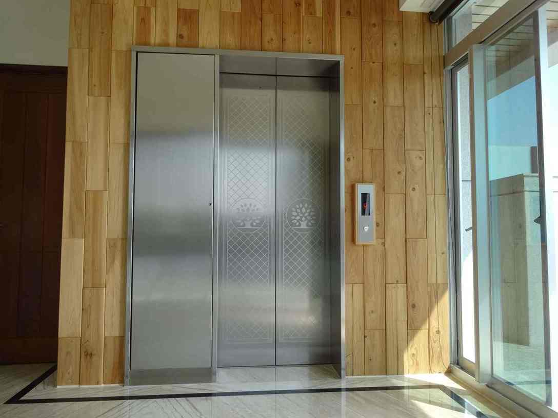 豪華電梯